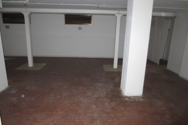 magazzino - NEGOZIO THIENE (VI)